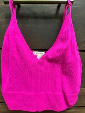 Bozzolo Vibrant Pink Ribbed V-Neck Tank